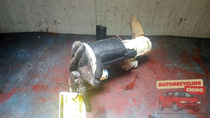 Begagnade Bensinpump Suzuki Liana (ERC/ERD/RH4) 1.6 MPi 16V Pris € 40,00 Marginaltabell erbjuds av Autorecycling Chino B.V.