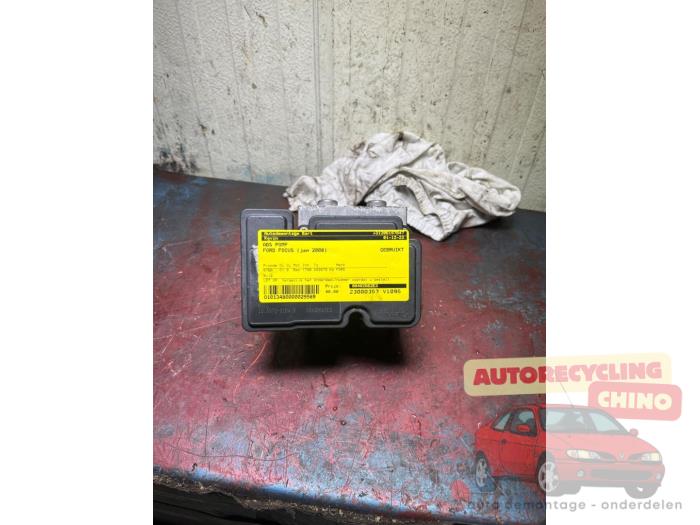 Usagé Pompe ABS Ford Focus 2 Wagon 1.8 16V Prix € 40,00 Règlement à la marge proposé par Autorecycling Chino B.V.