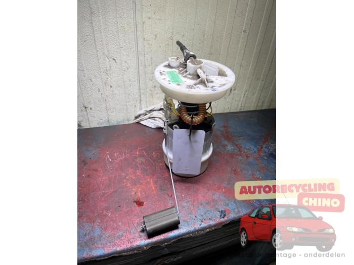 Begagnade Bensinpump Ford Focus 2 Wagon 1.8 16V Pris € 30,00 Marginaltabell erbjuds av Autorecycling Chino B.V.