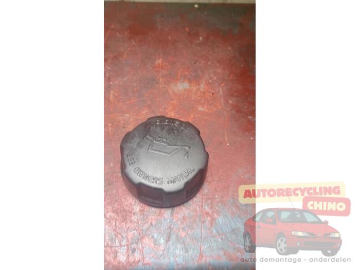Gebrauchte Ölkappe Volvo V70 (SW) 2.3 T5 20V Preis € 15,00 Margenregelung angeboten von Autorecycling Chino B.V.