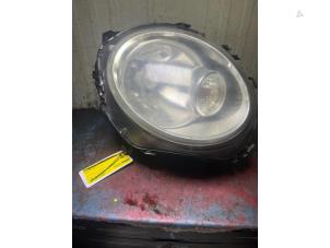 Used Headlight, left Mini Mini (R56) 1.6 16V Cooper Price € 50,00 Margin scheme offered by Autorecycling Bart
