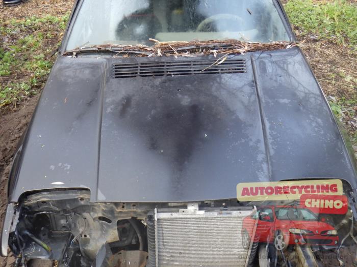 Używane Maska Volvo 480 1.7 ES Cena € 75,00 Procedura marży oferowane przez Autorecycling Chino B.V.