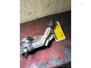 Used Ignition lock + key Opel Zafira (M75) 1.9 CDTI Price € 35,00 Margin scheme offered by Autorecycling Bart