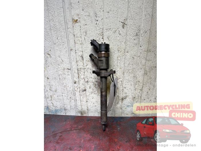 Usagé Injecteurs Volvo C30 (EK/MK) 1.6 D 16V Prix € 75,00 Règlement à la marge proposé par Autorecycling Chino B.V.