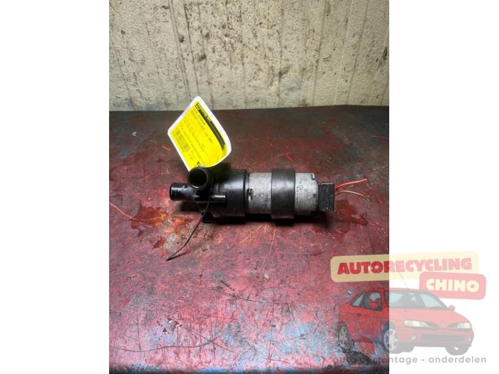 Begagnade Extra vattenpump Mercedes C Combi (S203) 2.0 C-200K 16V Pris € 15,00 Marginaltabell erbjuds av Autorecycling Chino B.V.