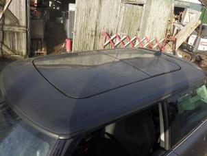 Used Panoramic roof Mini Mini (F55) Price € 175,00 Margin scheme offered by Autorecycling Bart