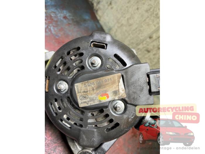 Dynamo van een Volvo S40 (MS) 1.6 D 16V 2005