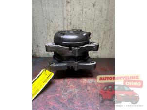 Dynamo van een Volvo S40 (MS) 1.6 D 16V 2005