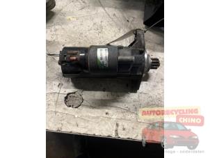 Anlasser van een Volkswagen Touran (1T1/T2) 1.9 TDI 105 2004