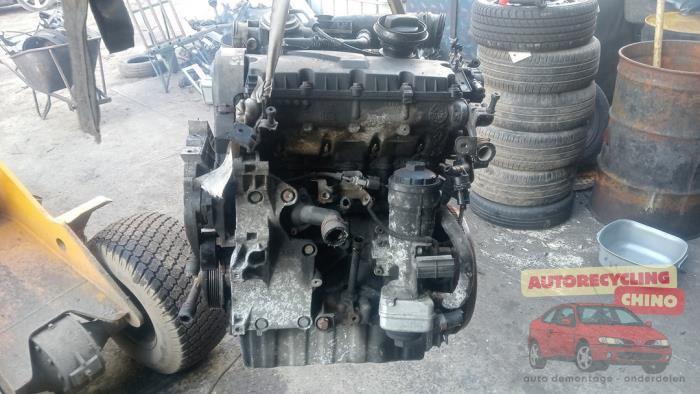 Używane Silnik Volkswagen Touran (1T1/T2) 1.9 TDI 105 Cena € 350,00 Procedura marży oferowane przez Autorecycling Chino B.V.