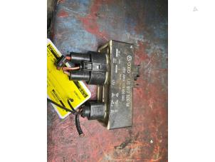 Used Glow plug relay Volkswagen Polo IV (9N1/2/3) 1.4 TDI 70 Price € 15,00 Margin scheme offered by Autorecycling Bart