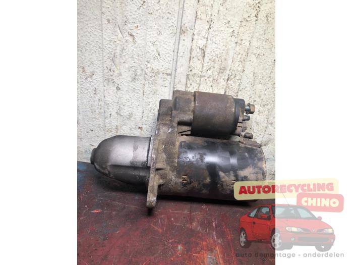 Starter from a Nissan Micra (K11) 1.3 LX,SLX 16V 2000