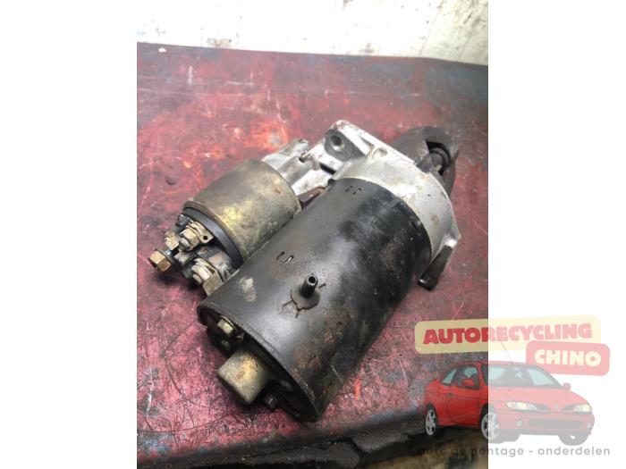 Starter from a Nissan Micra (K11) 1.3 LX,SLX 16V 2000