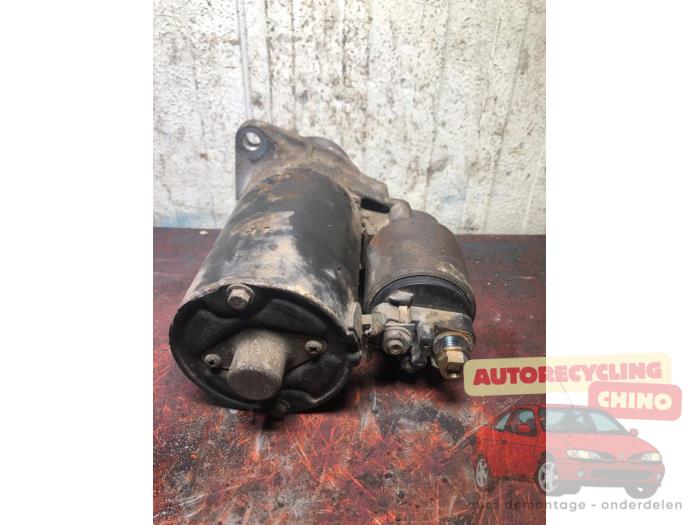 Starter from a Nissan Micra (K11) 1.3 LX,SLX 16V 2000