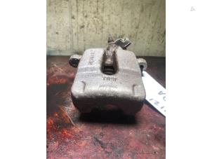 Used Rear brake calliper, right Renault Megane II Grandtour (KM) 1.6 16V Price € 40,00 Margin scheme offered by Autorecycling Bart