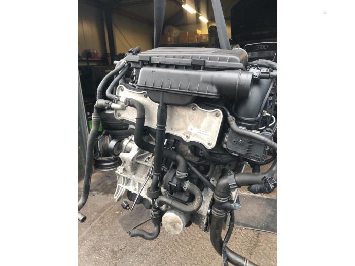 Motor de un Audi Q3 (F3B) 1.4 45 TFSIe 16V 2018