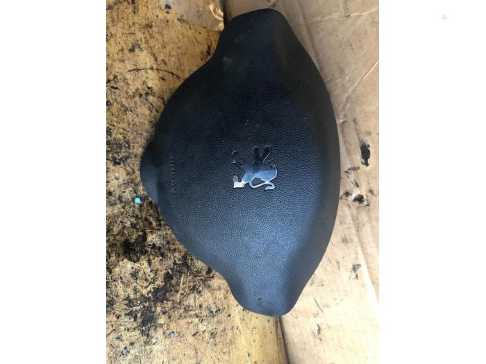 Left airbag (steering wheel) from a Peugeot Expert (G9) 1.6 HDi 90 2010