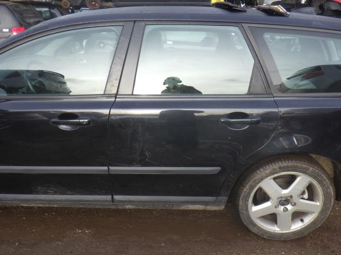 Rear door 4-door, left from a Volvo V50 (MW) 1.6 D 16V 2006