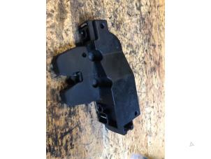 Used Tailgate lock mechanism Citroen C4 Berline (LC) 1.6 HDi 16V 110 Price € 35,00 Margin scheme offered by Autorecycling Bart