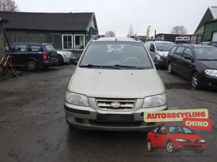 Używane Maska Hyundai Matrix 1.6 16V Cena € 75,00 Procedura marży oferowane przez Autorecycling Chino B.V.