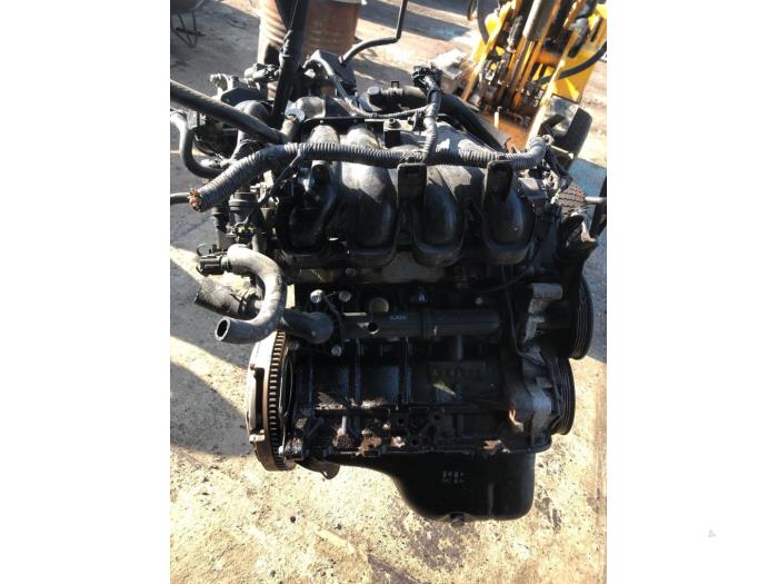Engine from a Hyundai i10 (F5) 1.1i 12V 2011