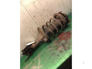 Used Front shock absorber, right Hyundai Matrix 1.6 16V Price € 40,00 Margin scheme offered by Autorecycling Bart