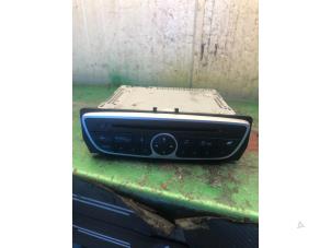 Used Radio CD player Renault Megane III Berline (BZ) 1.4 16V TCe 130 Price € 100,00 Margin scheme offered by Autorecycling Bart