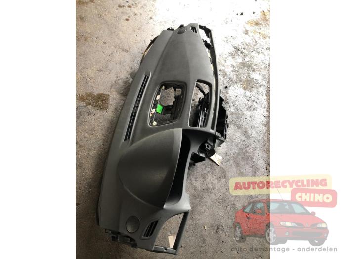 Używane Panel Renault Megane III Berline (BZ) 1.4 16V TCe 130 Cena € 200,00 Procedura marży oferowane przez Autorecycling Chino B.V.