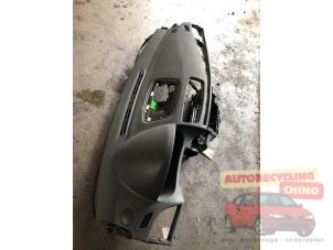 Używane Panel Renault Megane III Berline (BZ) 1.4 16V TCe 130 Cena € 200,00 Procedura marży oferowane przez Autorecycling Chino B.V.