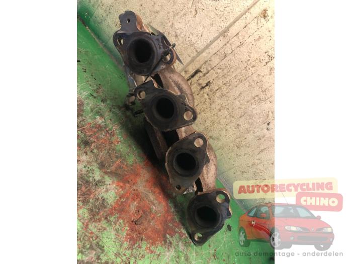 Gebrauchte Abgaskrümmer Renault Megane III Berline (BZ) 1.4 16V TCe 130 Preis € 30,00 Margenregelung angeboten von Autorecycling Chino B.V.