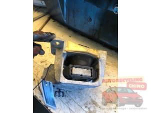 Motorlager van een Renault Megane III Berline (BZ) 1.4 16V TCe 130 2010