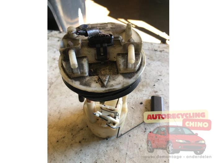 Gebrauchte Benzinpumpe Fiat Punto I (176) 55 1.1 Preis € 35,00 Margenregelung angeboten von Autorecycling Chino B.V.