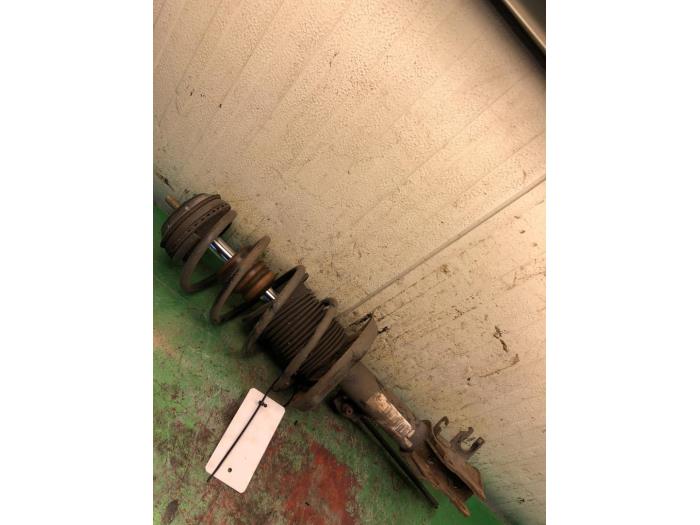 Front shock absorber, right from a Fiat Grande Punto (199) 1.4 T-Jet 16V 2008