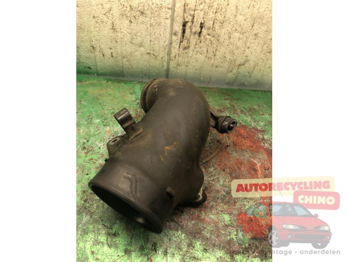 Begagnade Luftintagsslang Suzuki Liana (ERC/ERD/RH4) 1.6 MPi 16V Pris € 20,00 Marginaltabell erbjuds av Autorecycling Chino B.V.