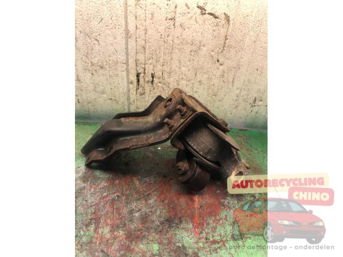Usagé Support moteur Suzuki Liana (ERC/ERD/RH4) 1.6 MPi 16V Prix € 25,00 Règlement à la marge proposé par Autorecycling Chino B.V.