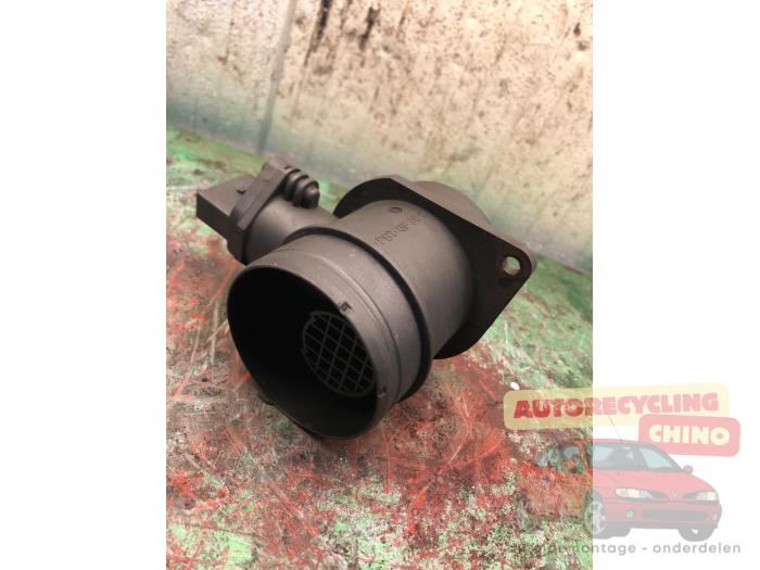 Gebrauchte Luftmassenmesser Volkswagen Touran (1T1/T2) 1.9 TDI 105 Preis € 25,00 Margenregelung angeboten von Autorecycling Chino B.V.