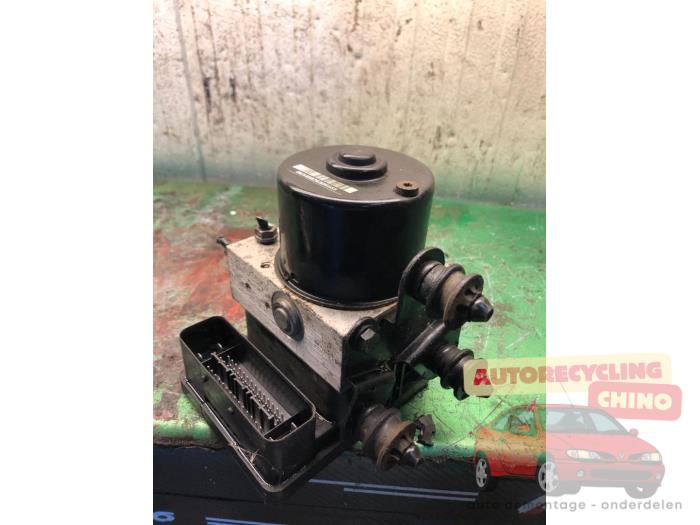 Begagnade ABS-pump Volkswagen Touran (1T1/T2) 1.9 TDI 105 Pris € 75,00 Marginaltabell erbjuds av Autorecycling Chino B.V.