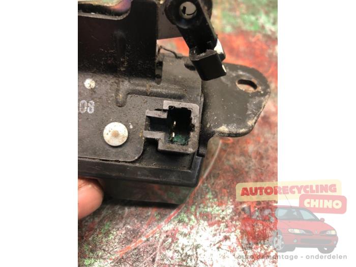 Tailgate lock mechanism Chevrolet Captiva 2.0 CDTI 16V 150 4x4 - XXXXX