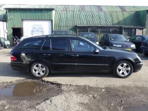 Used Door window 4-door, front right Mercedes E Combi (S211) 3.5 E-350 V6 24V Price € 40,00 Margin scheme offered by Autorecycling Bart