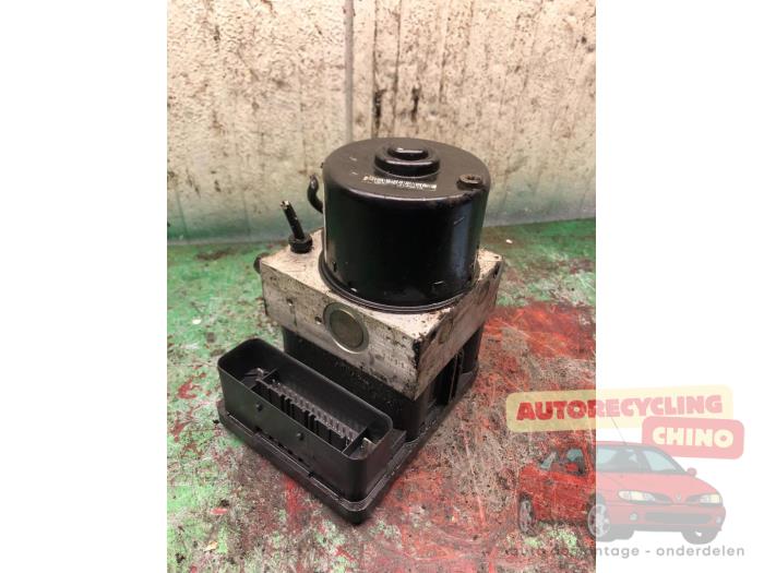 Usagé Pompe ABS Seat Leon (1M1) 1.4 16V Prix € 40,00 Règlement à la marge proposé par Autorecycling Chino B.V.