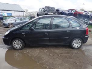 Used Extra window 4-door, left Citroen Xsara Picasso (CH) 1.6i 16V Price € 50,00 Margin scheme offered by Autorecycling Bart