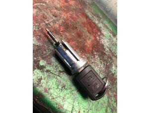 Used Ignition lock + key Opel Corsa C (F08/68) 1.4 16V Price € 35,00 Margin scheme offered by Autorecycling Bart