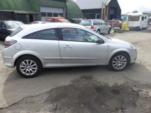 Used Extra window 2-door, rear right Opel Astra H GTC (L08) 1.7 CDTi 16V Price € 50,00 Margin scheme offered by Autorecycling Bart