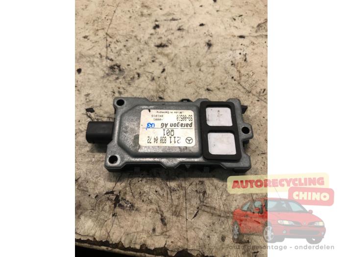 Używane Modul wycieraczek Mercedes E Combi (S211) 3.5 E-350 V6 24V Cena € 35,00 Procedura marży oferowane przez Autorecycling Chino B.V.