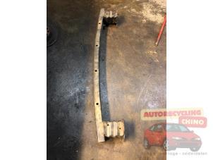 Gebrauchte Chassisstreifen vorne Mitsubishi Eclipse Spyder (D5) 2.4 RS 16V Preis € 50,00 Margenregelung angeboten von Autorecycling Chino B.V.