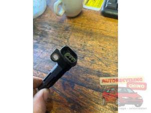 Vevaxelsensor från en Volkswagen CrossPolo (9N3) 1.2 12V 2007