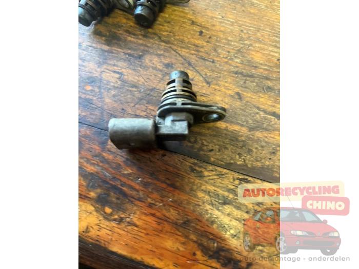 Begagnade Vevaxelsensor Volkswagen Polo IV (9N1/2/3) 1.2 Pris € 15,00 Marginaltabell erbjuds av Autorecycling Chino B.V.