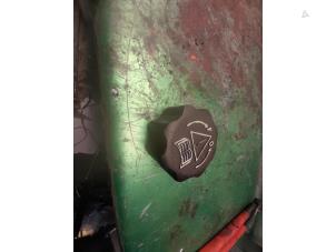 Used Expansion vessel cap Citroen Xsara Picasso (CH) 1.6i 16V Price € 15,00 Margin scheme offered by Autorecycling Bart