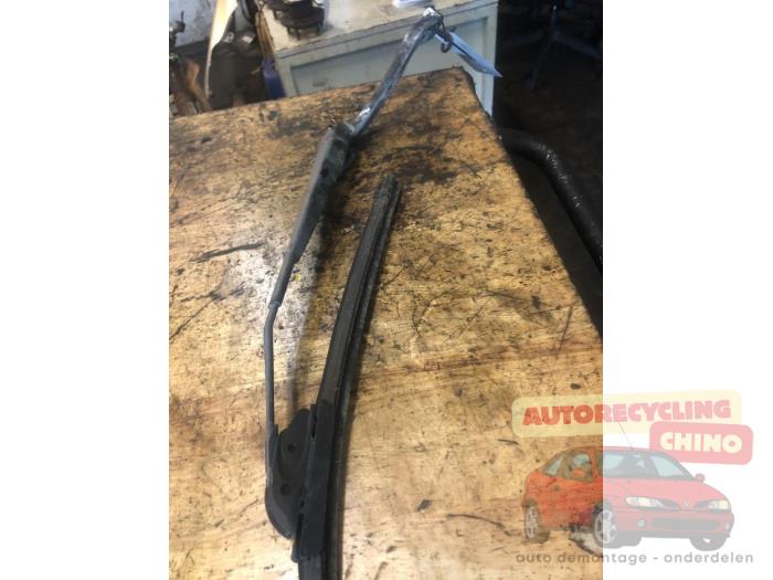 Scheibenwischerarm vorne Cadillac Seville 4.6 STS/North Star V8  