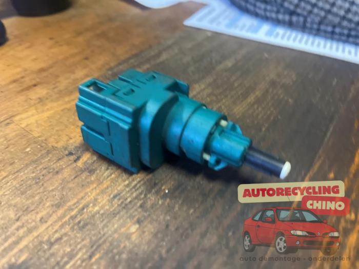 Brake pedal sensor switch